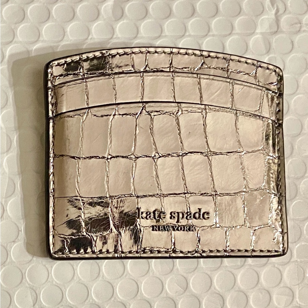 Kate Spade retro Silver alligator etched don’t know Leather or PU like new
